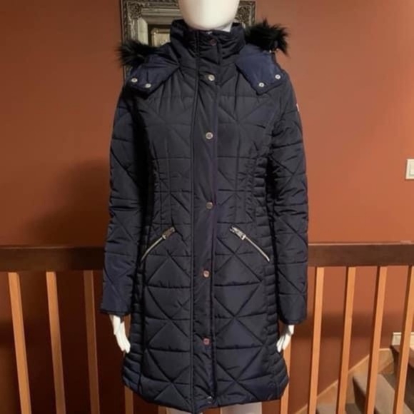 Guess Quilted Faux Fur-Trim Puffer Jacket - Picture 3 of 12